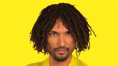 مطرب أغنية عبد الهادي يعود للجمهور بعد غياب بأغاني جديدة 