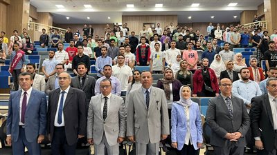 ختام الأنشطة الطلابية وتكريم المتميزين في جامعة المنصورة الجديدة (صور) 