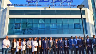 وفد سعودي أمريكي رفيع المستوي في زيارة للمنشآت الصحية بالإسماعيلية (صور)