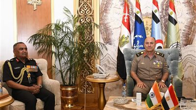  رئيس أركان حرب القوات المسلحة يلتقي قائد الجيش الهندي 