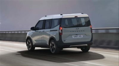 فورد تستعرض مواصفات سيارة إي تورنيو كورير