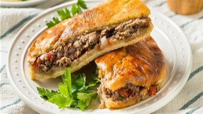 طريقة عمل حواوشي الكبد والقوانص في 6 دقائق فقط (فيديو)