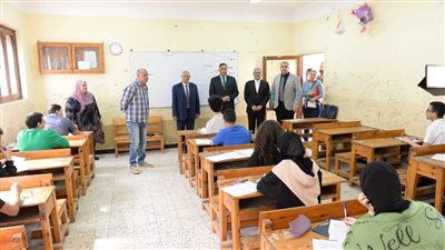  125 ألفا و247 طالبا بالشهادة الإعدادية يؤدون اليوم امتحان اللغة الإنجليزية بالدقهلية 