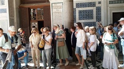 السياحة: استقبلنا 7 ملايين سائح هذا العام بعائدات 11.7 مليار دولار