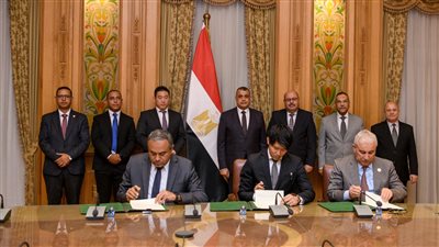 الإنتاج الحربي توقع اتفاقا مع «ميزوها» اليابانية لتصنيع جهاز إنتاج المياه من الهواء