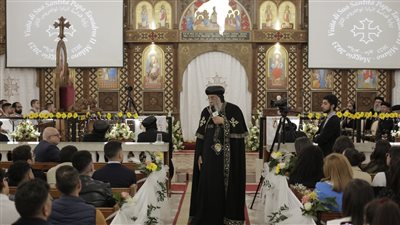 البابا تواضروس يلتقي شباب إيبارشية ميلانو