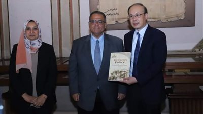 نائب رئيس جامعة عين شمس للتعليم والطلاب يلتقي وفد جامعة فودان الصينية