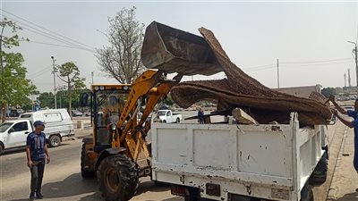 حملة بحي ثان الإسماعيلية لرفع الإشغالات والتعديات وغلق المنشآت المخالفة 