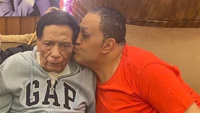 صور جديدة لـ الزعيم عادل إمام في احتفالية عيد ميلاده الـ83 