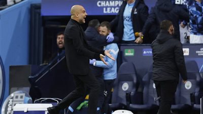 لقد أخبرتك.. سر انفعال جوارديولا على ريو فرديناند بعد إقصاء ريال مدريد (فيديو)