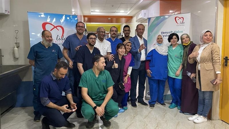 الفريق الطبى بجامعة