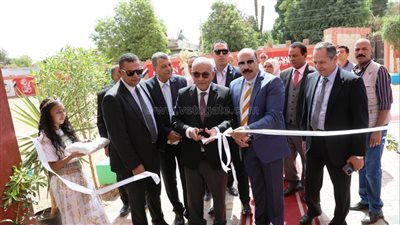 وزير التعليم ومحافظ أسوان يفتتحان مدرستين ابتدائي وإعدادي (صور)