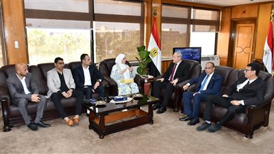 رئيس جامعة قناة السويس يستقبل وفد الهيئة القومية لسلامة الغذاء (صور)