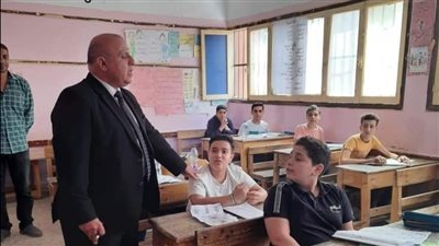 وكيل تعليم دمياط يتابع أخر أيام امتحانات الشهادة الإعدادية