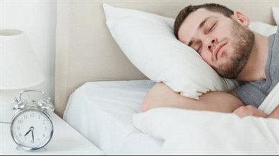 الصحة: النوم لفترة كافية يقوي الجهاز المناعي للجسم 