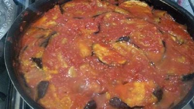 طريقة عمل المسقعة سبايسي من الشيف عمر إسماعيل (فيديو)