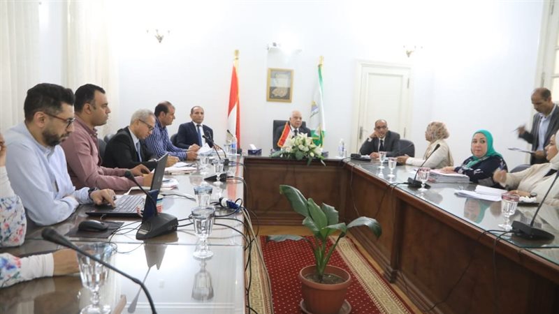 اجتماع محافظ الجيزة
