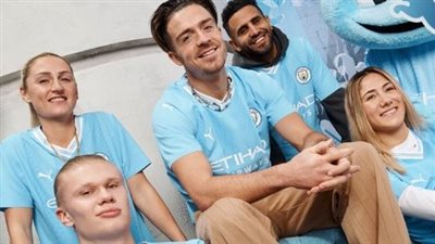 مانشستر سيتي يعلن عن قميصه الجديد للموسم المقبل (صور)