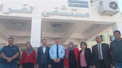 الكشف الطبي على 744 حالة مرضية في أول أيام قافلة 6 أكتوبر بالفرافرة