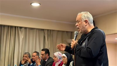 أشرف زكي ينظم ندوة خاصة بشأن الفاتورة الإلكترونية (صور)