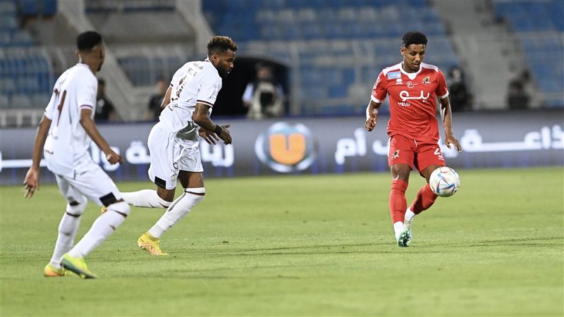 الشباب السعودي، فيتو