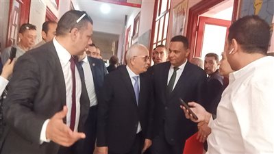 في حضور وزير التعليم، تداول امتحان الدراسات في الدقهلية للمرة الثانية 