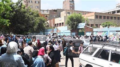 طلاب الشهادة الإعدادية بالجيزة عن امتحان العربي: سهل ومن المنهج (فيديو)