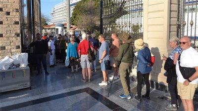 السفينة السياحية Vaiking Mars تغادر ميناء بورسعيد (صور)