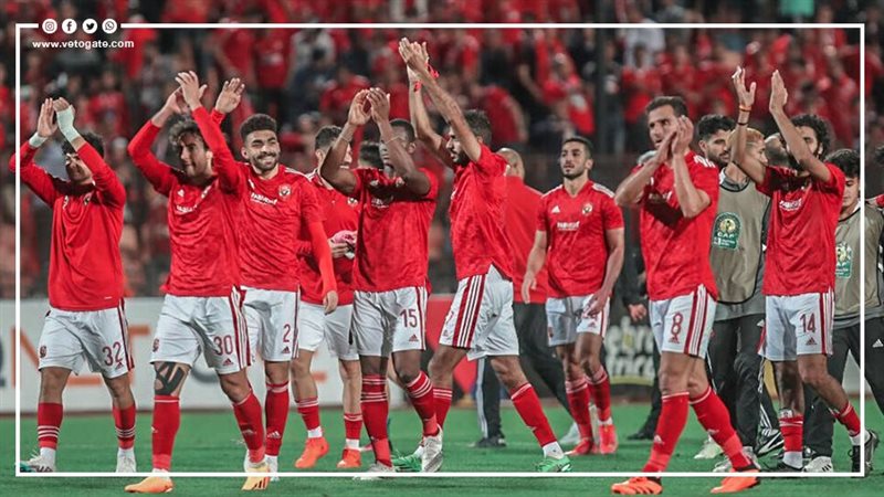 فريق الكرة بالنادي