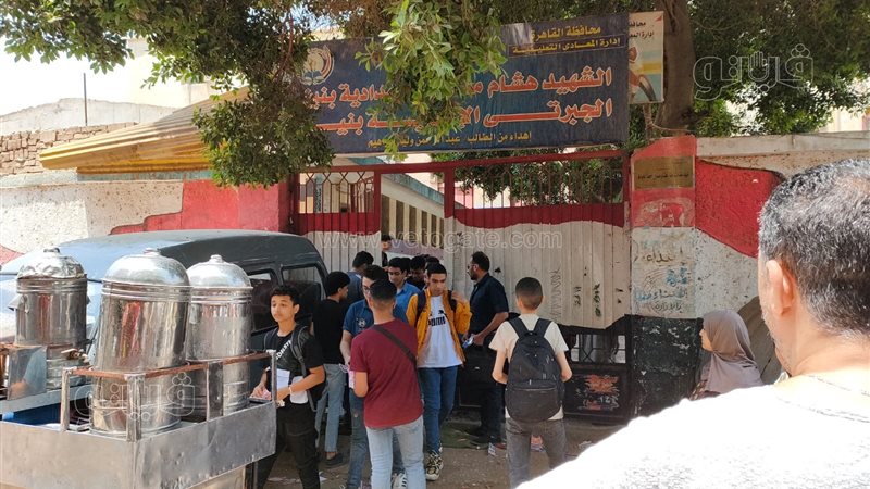 طلاب الشهادة الإعدادية،