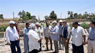 محافظ الأقصر يتابع أعمال تنفيذ مشروعات حياة كريمة بمدينة إسنا
