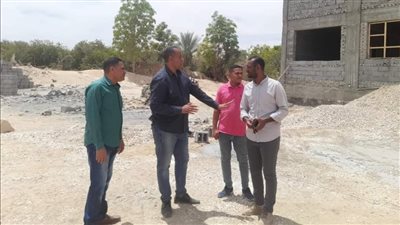 رئيس مدينة الطود يتابع تنفيذ المنشآت التعليمية في الأقصر 