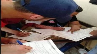 ضبط طالبين بالشرقية بتهمة تسريب امتحانات الإعدادية باستخدام الموبايل 