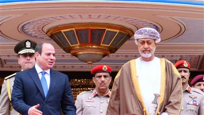  الرئيس السيسي وسلطان عمان يتوجهان لقصر الاتحادية