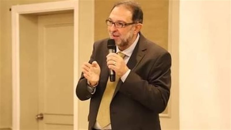 الدكتور طارق الهوبي