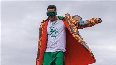 محمد رمضان يصور أغنيته الجديدة من فوق طائرة ( صور)