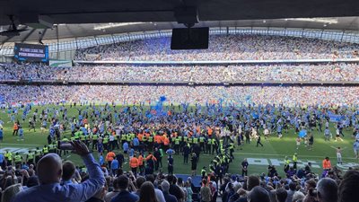 بث مباشر لمراسم تتويج مانشستر سيتي بلقب الدوري الإنجليزي 