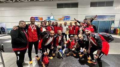 وصول بعثة منتخب مصر للكرة الشاطئية بعد الفوز بكأس العرب (صور)