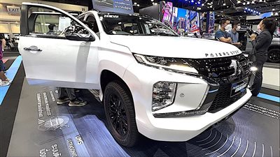 مواصفات سيارات ميتسوبيشي باجيرو متعددة الاستخدامات 