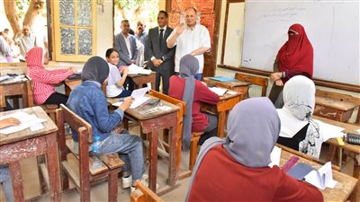 طلاب الشهادة الإعدادية بالشرقية يؤدون اليوم امتحان اللغة الأجنبية