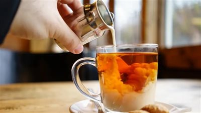 صديق أم عدو.. أبحاث تكشف فوائد وأضرار الشاي بالحليب.. وتنبيهات مهمة قبل تناول هذا المشروب