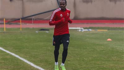 الأهلي يستعيد بيرسي تاو أمام سيراميكا 