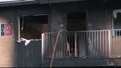 شجاعة أمريكي تنقذ عائلة من موت محتم في حريق بمنزلهم 