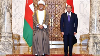 السيسي وسلطان عمان يؤكدان تعزيز العمل لزيادة معدلات النمو التجاري