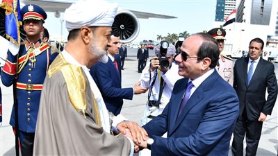 مصر وعمان يؤكدان ضرورة تكثيف الجهود لتسوية الأزمات القائمة لحماية المصالح العليا للشعوب العربية