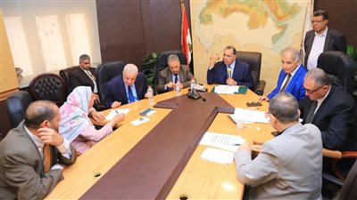 نقيب المحامين يترأس مناقصة توريد بطاقات العضوية والأندية لعام 2024