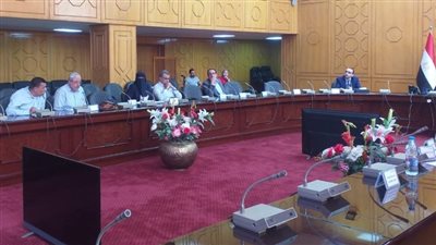 نائب محافظ الإسماعيلية يتابع الموقف التنفيذي لمشروع إنتاج اللقاحات والأمصال 