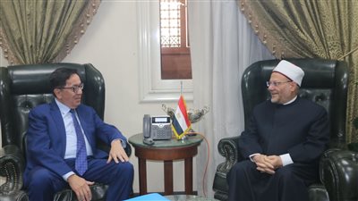 سفير كازاخستان يدعو مفتي الجمهورية لافتتاح مسجد الظاهر بيبرس في القاهرة