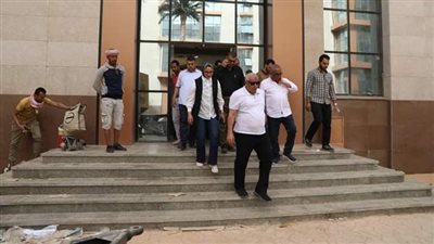 محافظ الوادي الجديد يتابع أعمال تجهيز مجمع المصالح الحكومية المميكن (صور) 