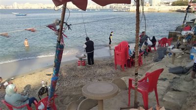 محافظ الإسكندرية يأمر بإزالة التعديات على المساحة الشاطئية غير المؤجرة أمام مسجد المرسى